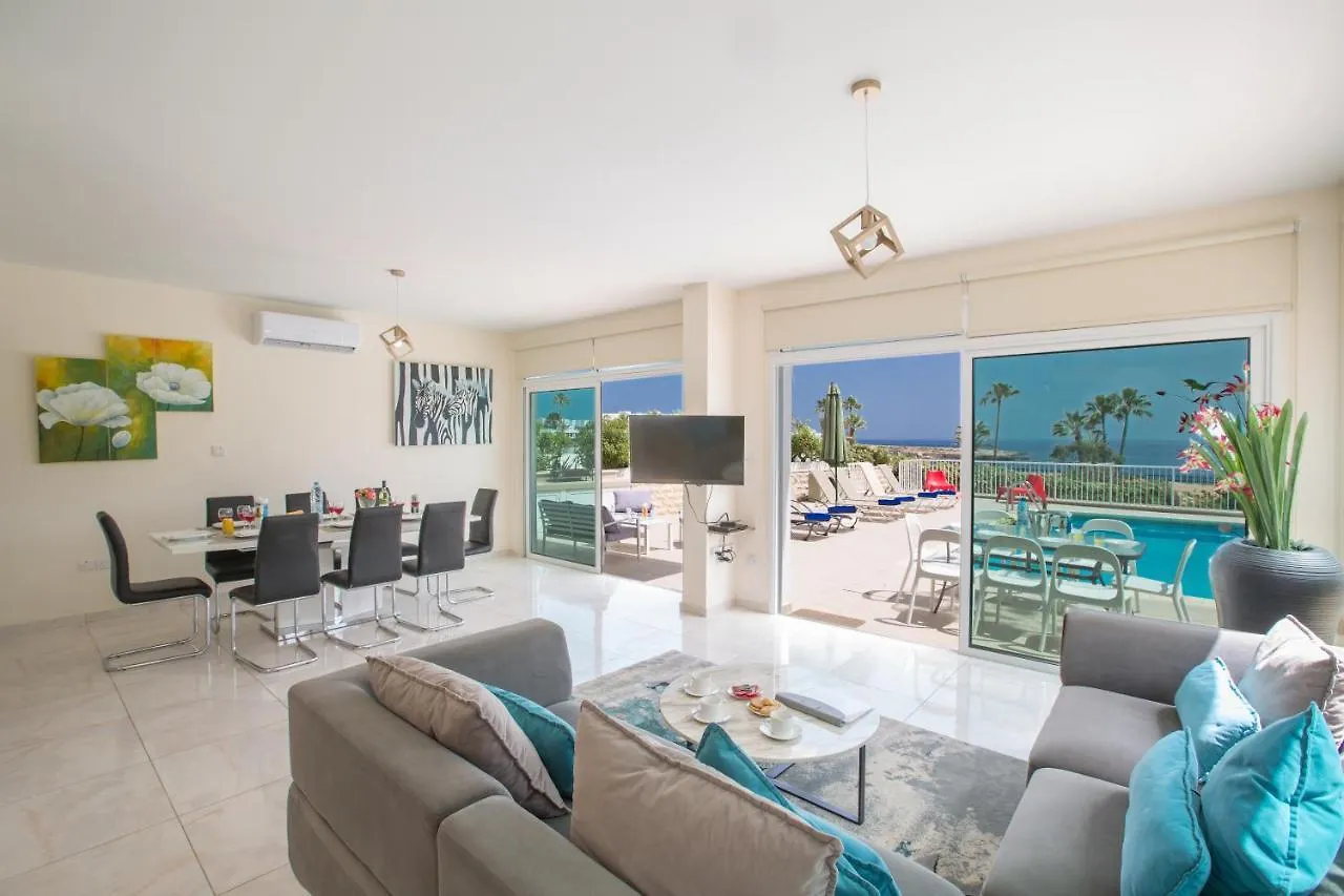 Shaye Front Line Villa Protaras 0*,